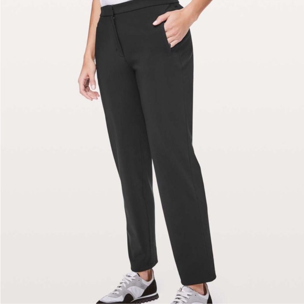 Lululemon On The Move Pant *Lightweight, Black, size 10